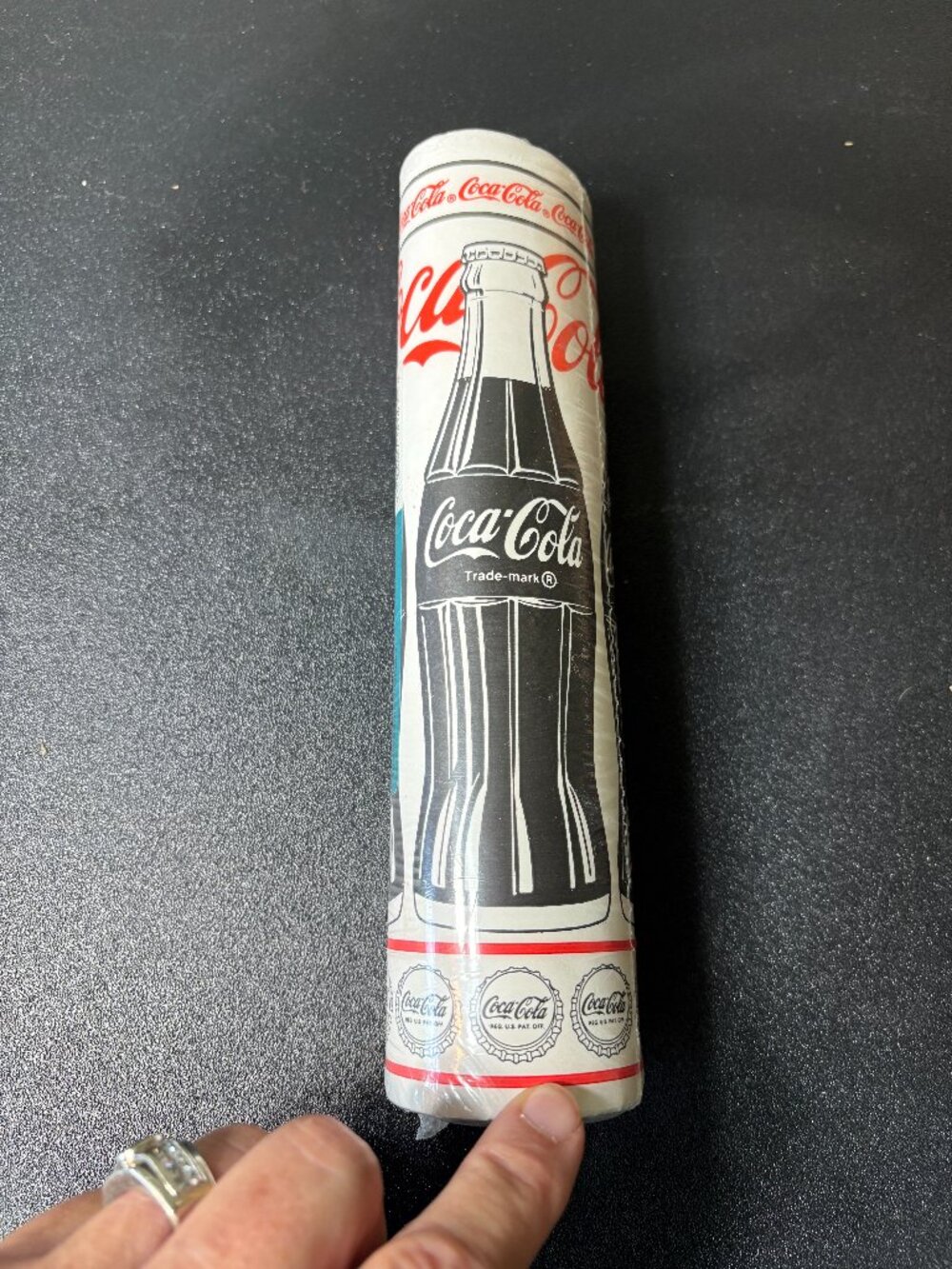 1 Roll of Coca Cola Wallpaper Boarder 8.5" x 5 Yards New